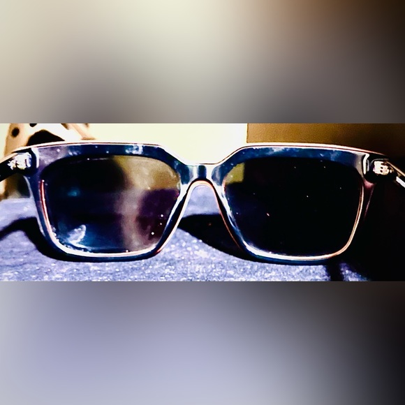 Brand New Burberry Sunglasses BE 4337 3798/87 Black/Dark Grey For Men Women - Picture 6 of 7